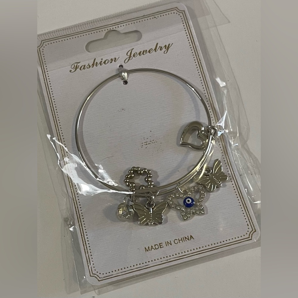 NEW Fashion Jewelry Silver Charm Bracelet